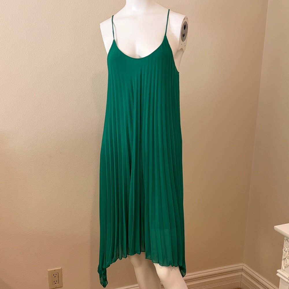 H&M Green Pleated Midi Dress